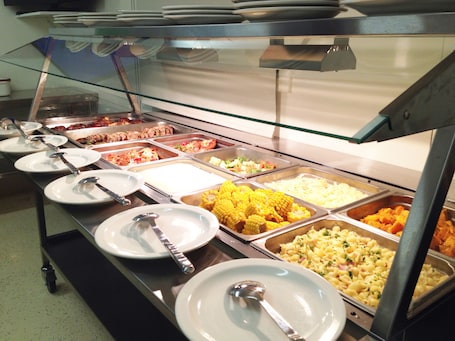 Buffet. Meekatharra Accommodation Centre - Campsite