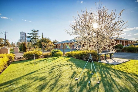 Garden. Ashleigh Court Motor Inn