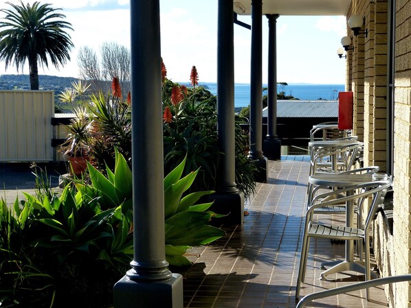 Terrace/patio - Coastal Comfort Motel (Narooma)