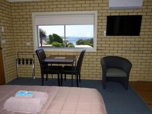 熨斗/熨衣板、免费 WiFi、床单