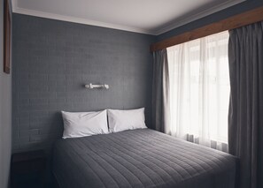 Family Room, Non Smoking, Kitchen (Family Apartment) | Iron/ironing board, free WiFi, bed sheets - Coastal Comfort Motel (Narooma)