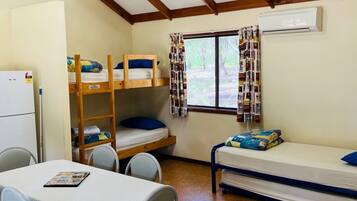 Standard Studio Cabin | Bed sheets