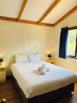 Standard 2 Bedroom Cabin - Sleeps 6 | Bed sheets