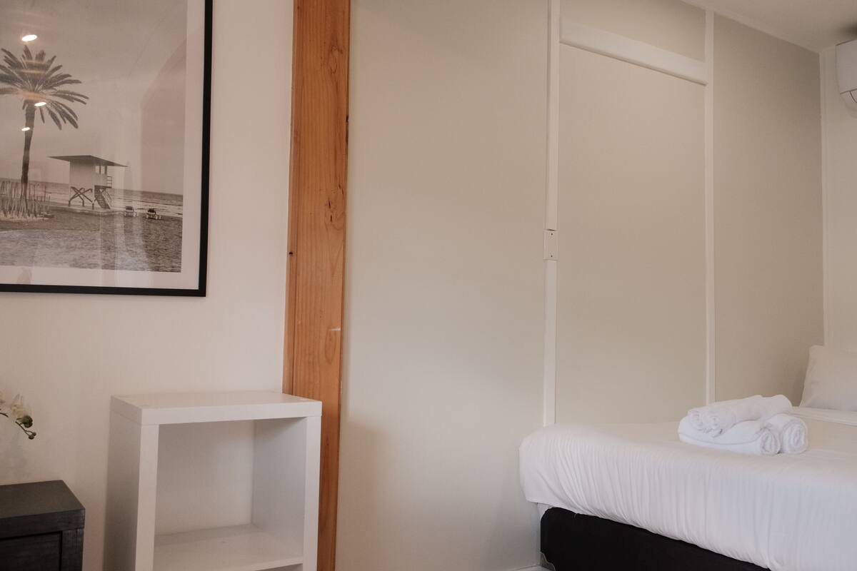 Family room with kitchenette and Private Bathroom