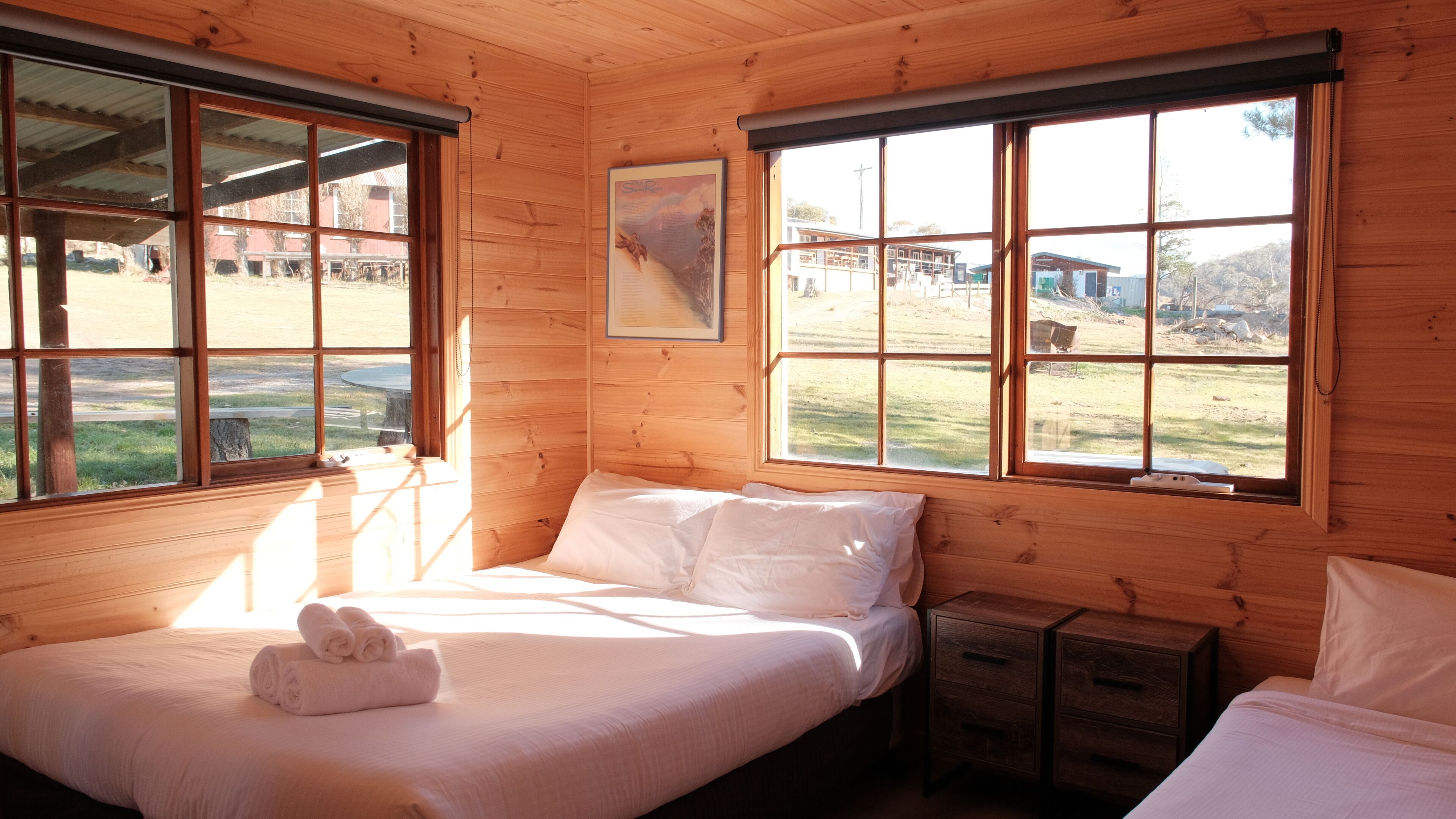 One bedroom with kitchenette and Private Bathroom | WiFi, individually furnished, bed sheets