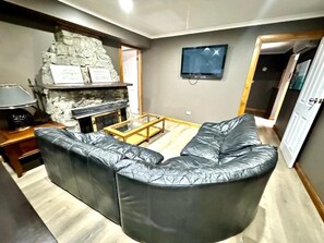 コンフォート キャビン | 専用キッチン | 小型冷蔵庫