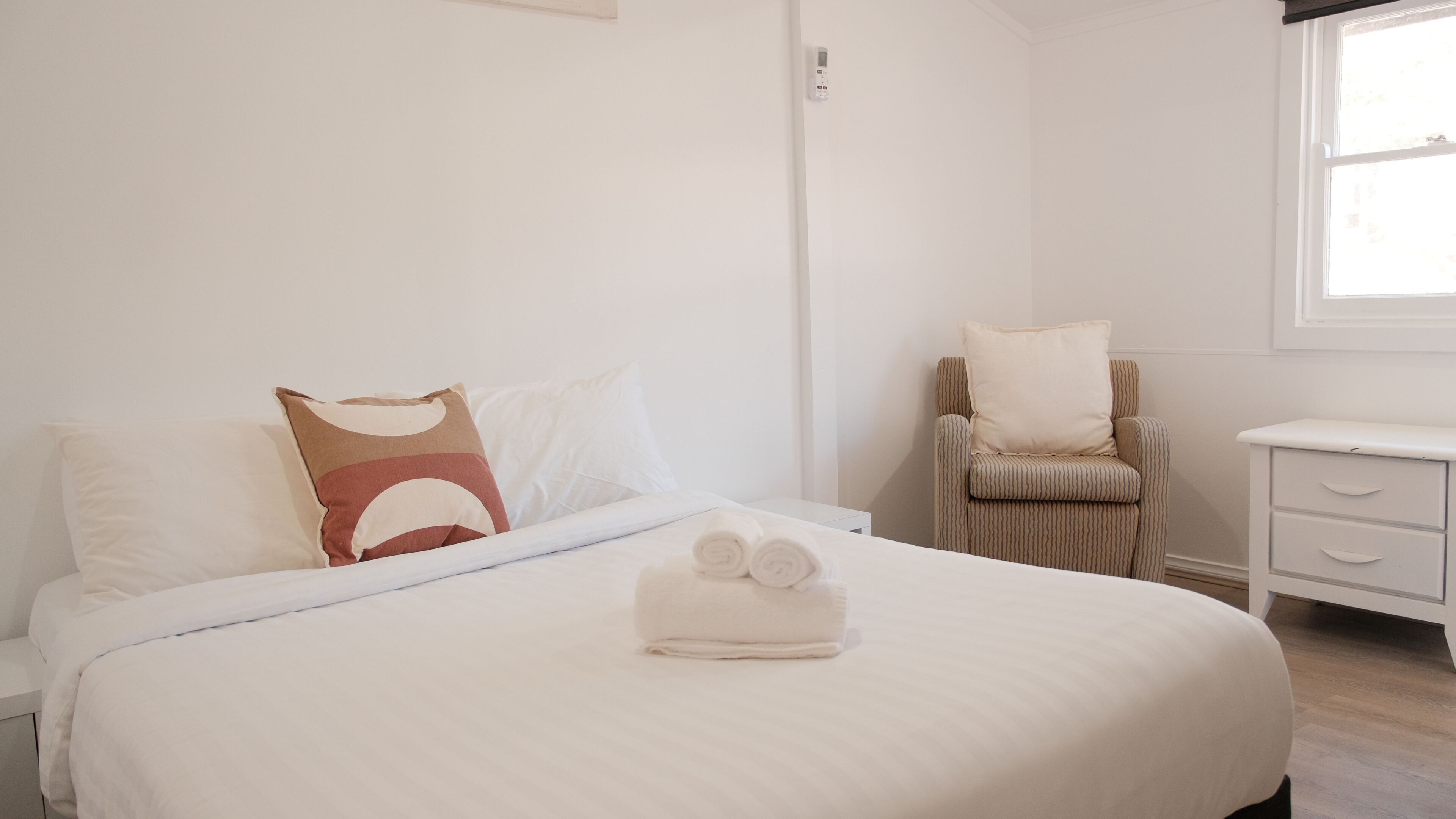 Double Room with Private Bathroom | Wifi, mobiliario individual, ropa de cama
