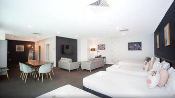 The Loft Suite | Minibar, desk, blackout drapes, iron/ironing board