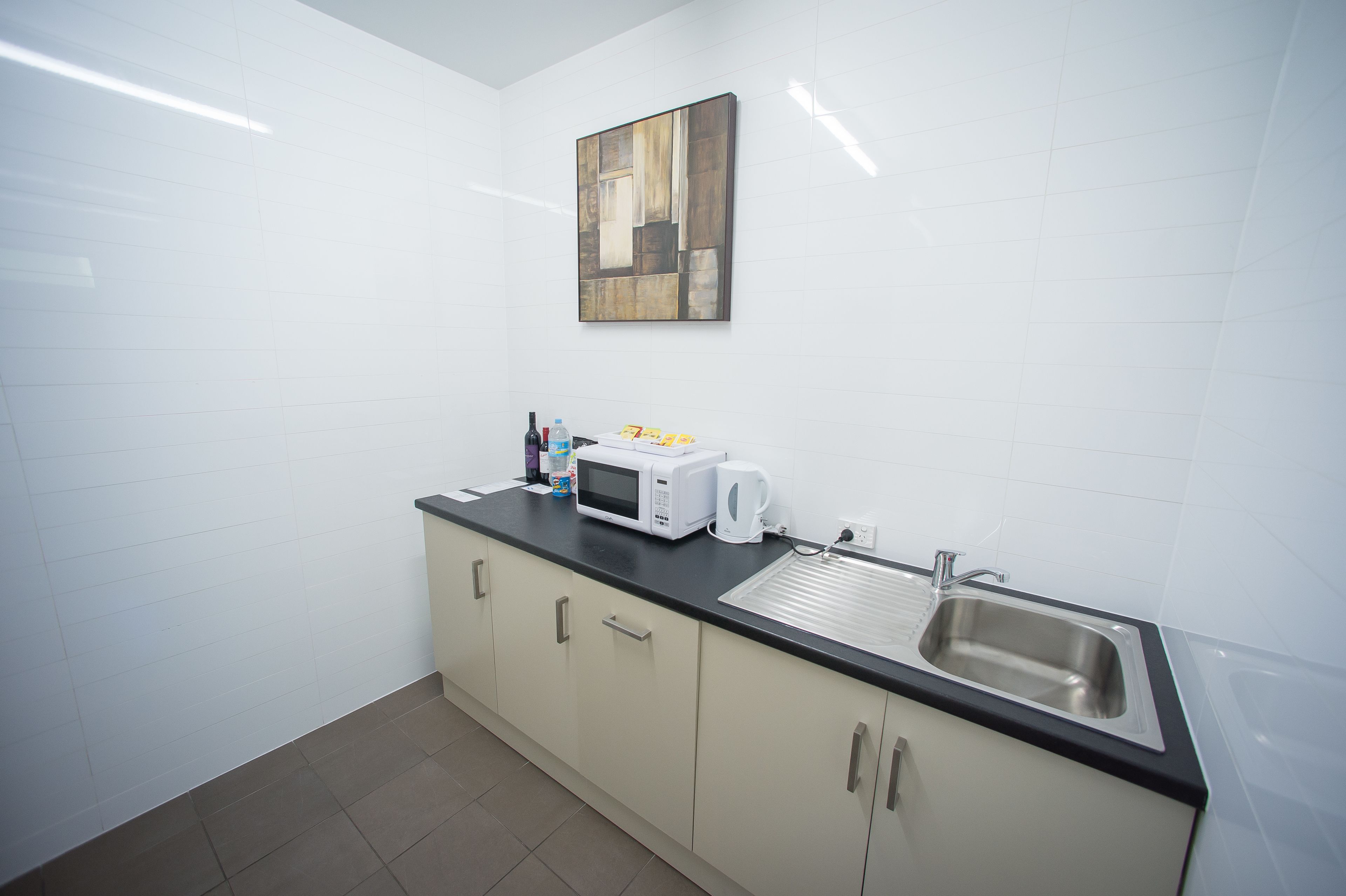 fridge, electric kettle