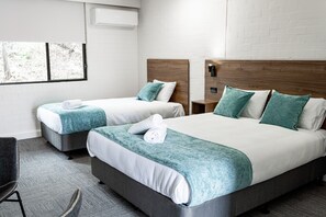 Standard Suite, 1 Bedroom, Non Smoking (Queen/Single) | Iron/ironing board, free WiFi, bed sheets - Browns Plains Hotel (Browns Plains)