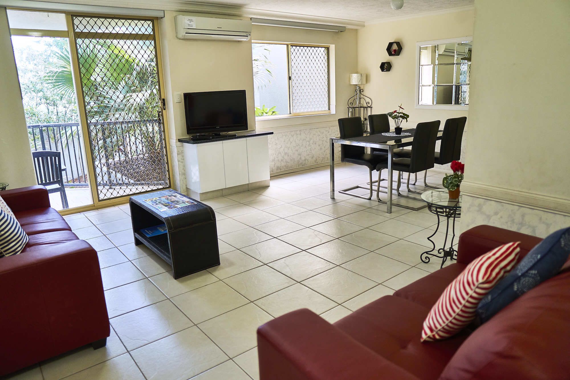 Bayview Beach Holiday Apartments — image 11