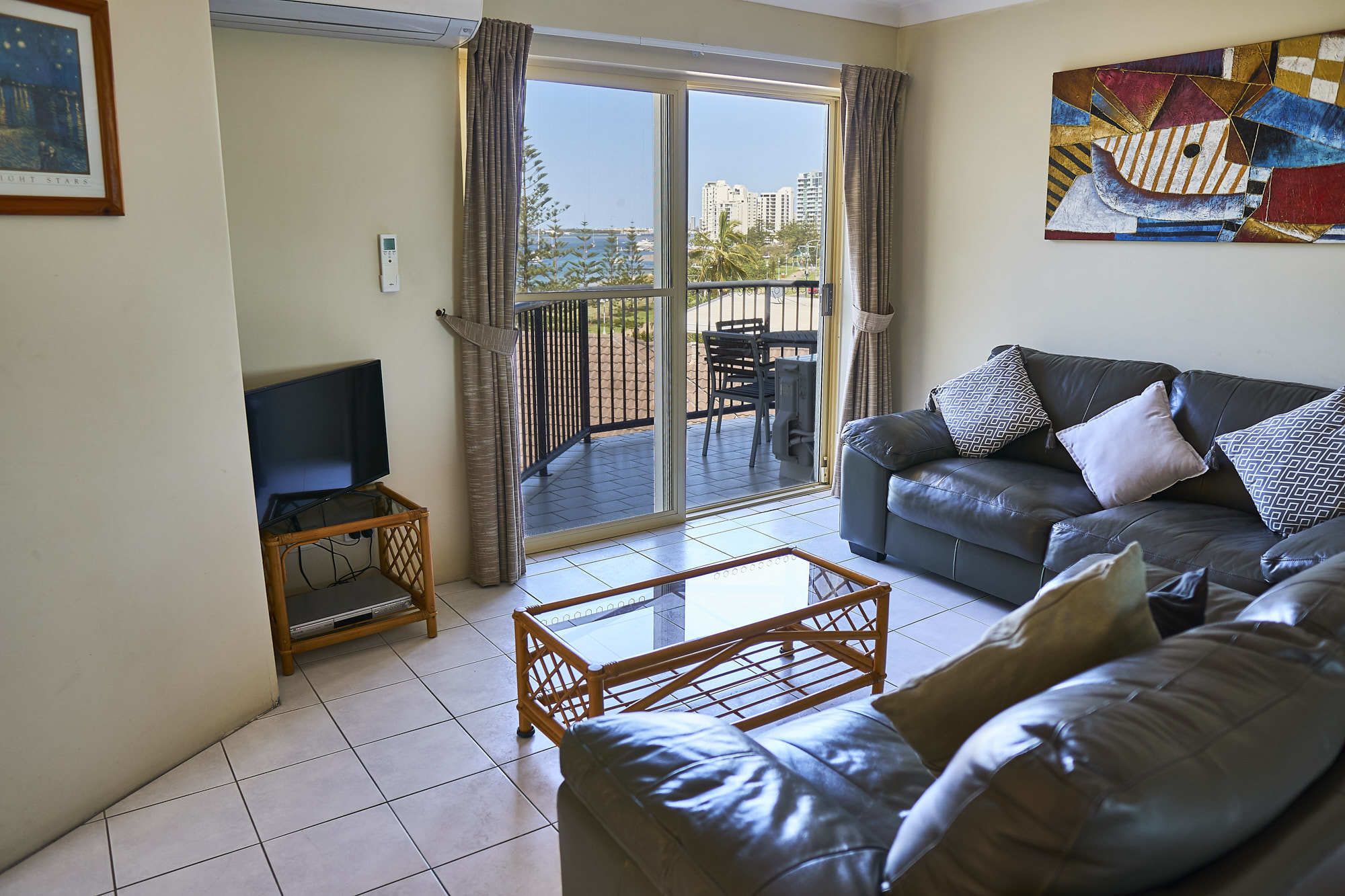Bayview Beach Holiday Apartments — image 6