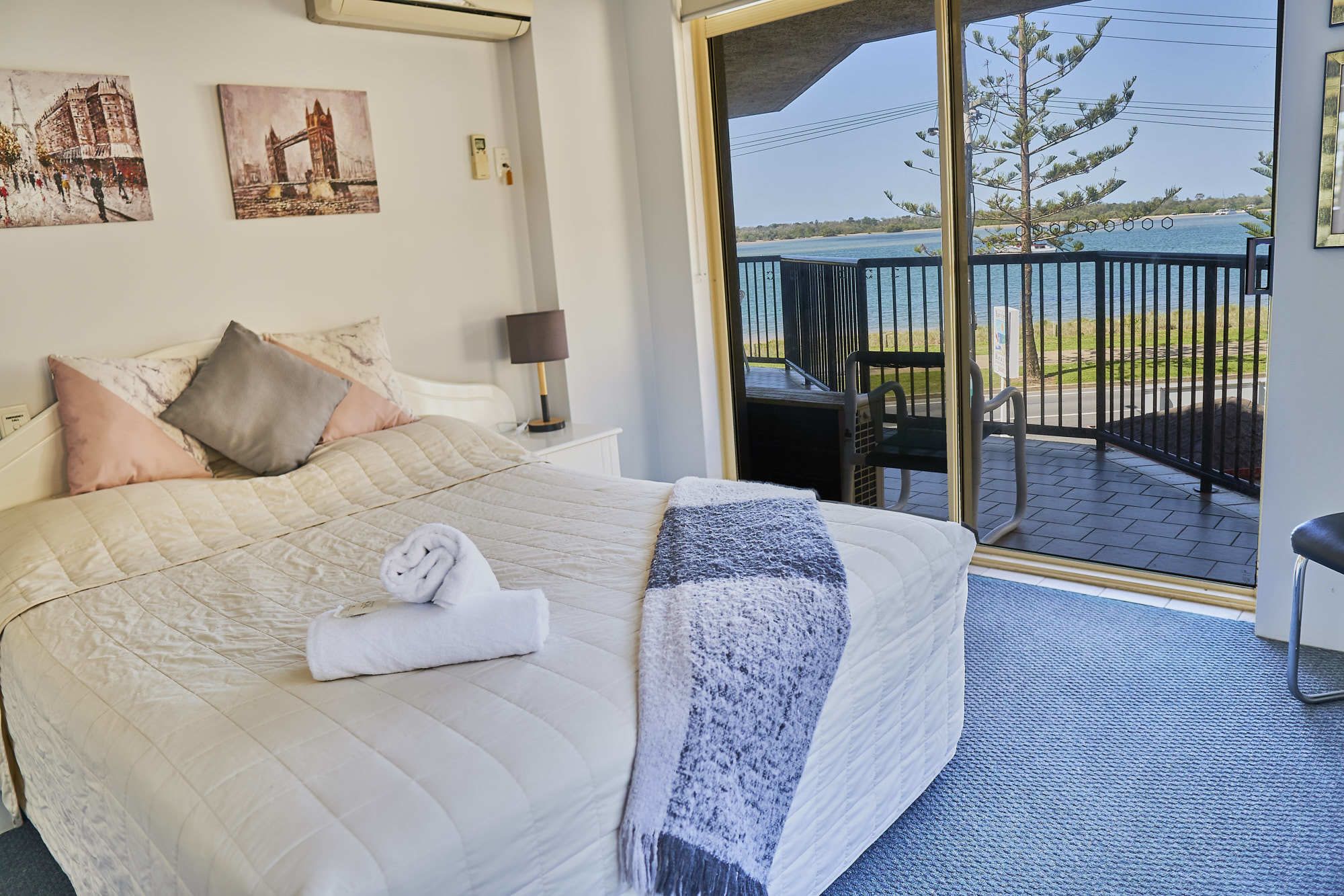 Bayview Beach Holiday Apartments — image 3