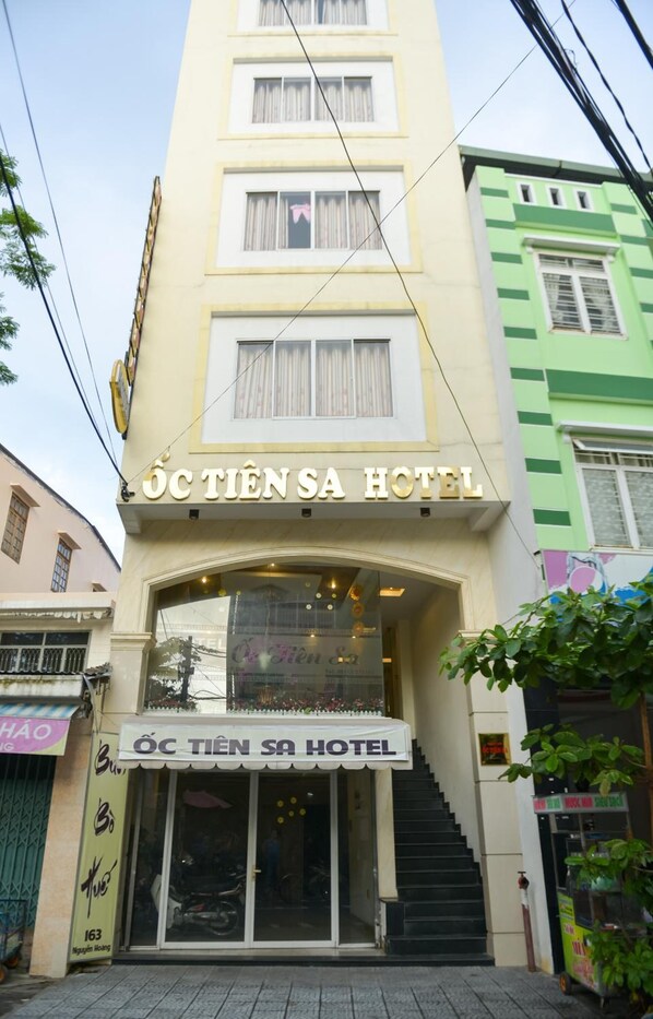 Exterior - Oc Tien Sa Hotel (Da Nang)