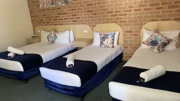 家庭客房, 非吸煙房, 陽台 (Mini Family (en suite)) | 熨斗/熨衣板、免費無線上網、床單