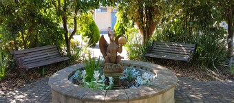 特拉拉尔根汽车旅馆