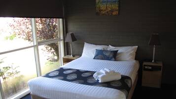 Superior Family Room | 2 bedrooms, iron/ironing board, free WiFi, bed sheets