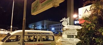 Civic Guest House - Hostel