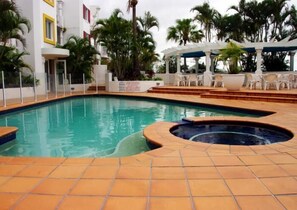 Outdoor pool - Santorini By The Sea Gold Coast (Miami)