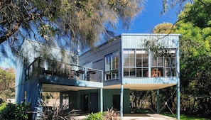 Luxury Four Bedroom Beach House (All Linen Provided - Photos guide Only) | Terrace/patio - BIG4 Wye River Holiday Park (Wye River)