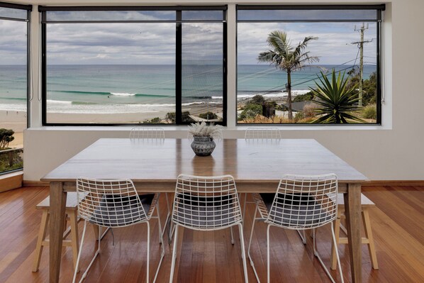 House | Dapur peribadi | Peti sejuk, ketuhar gelombang mikro, cerek elektrik, pembakar roti