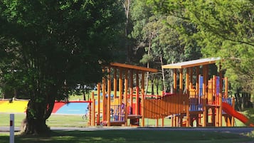 Children’s play area – outdoor
