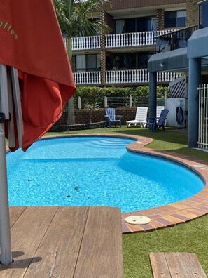 Outdoor pool, open 9:00 AM to 7:00 PM, pool umbrellas, pool loungers - Bribie Waterways Motel (Bongaree)