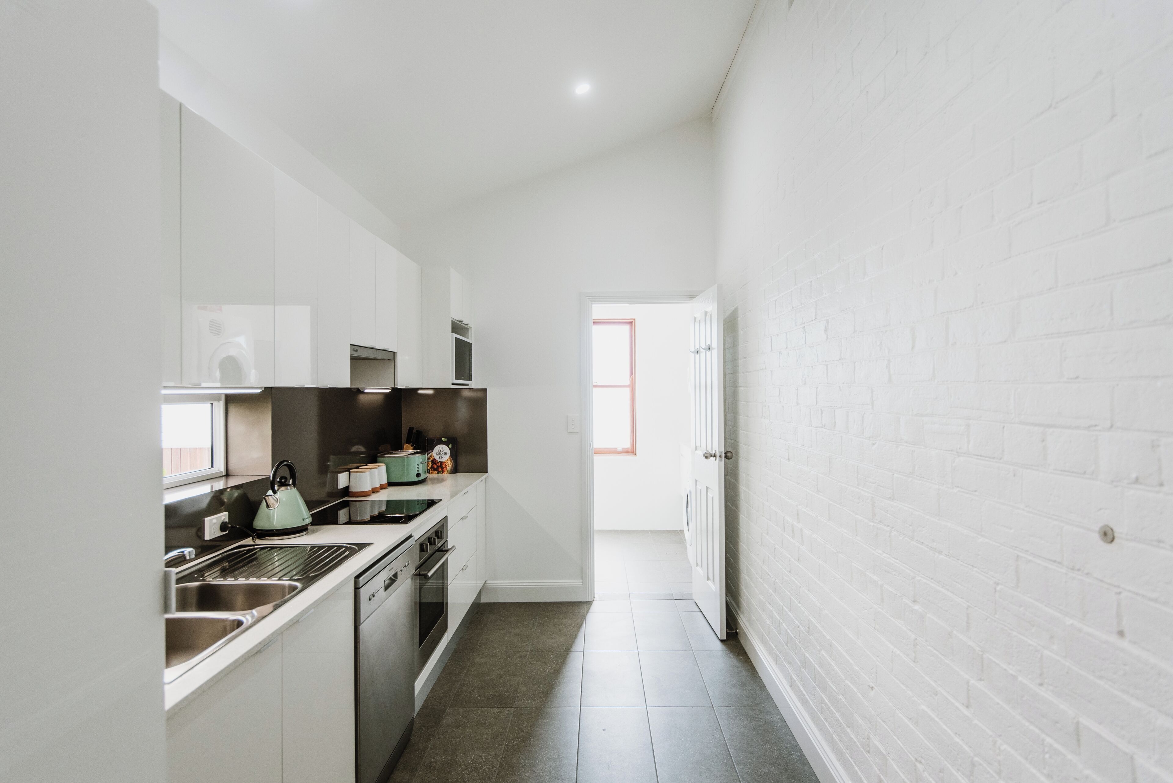 Appartement (Three Bedroom Apartment) | Literie de qualité supérieure, surmatelas, bureau