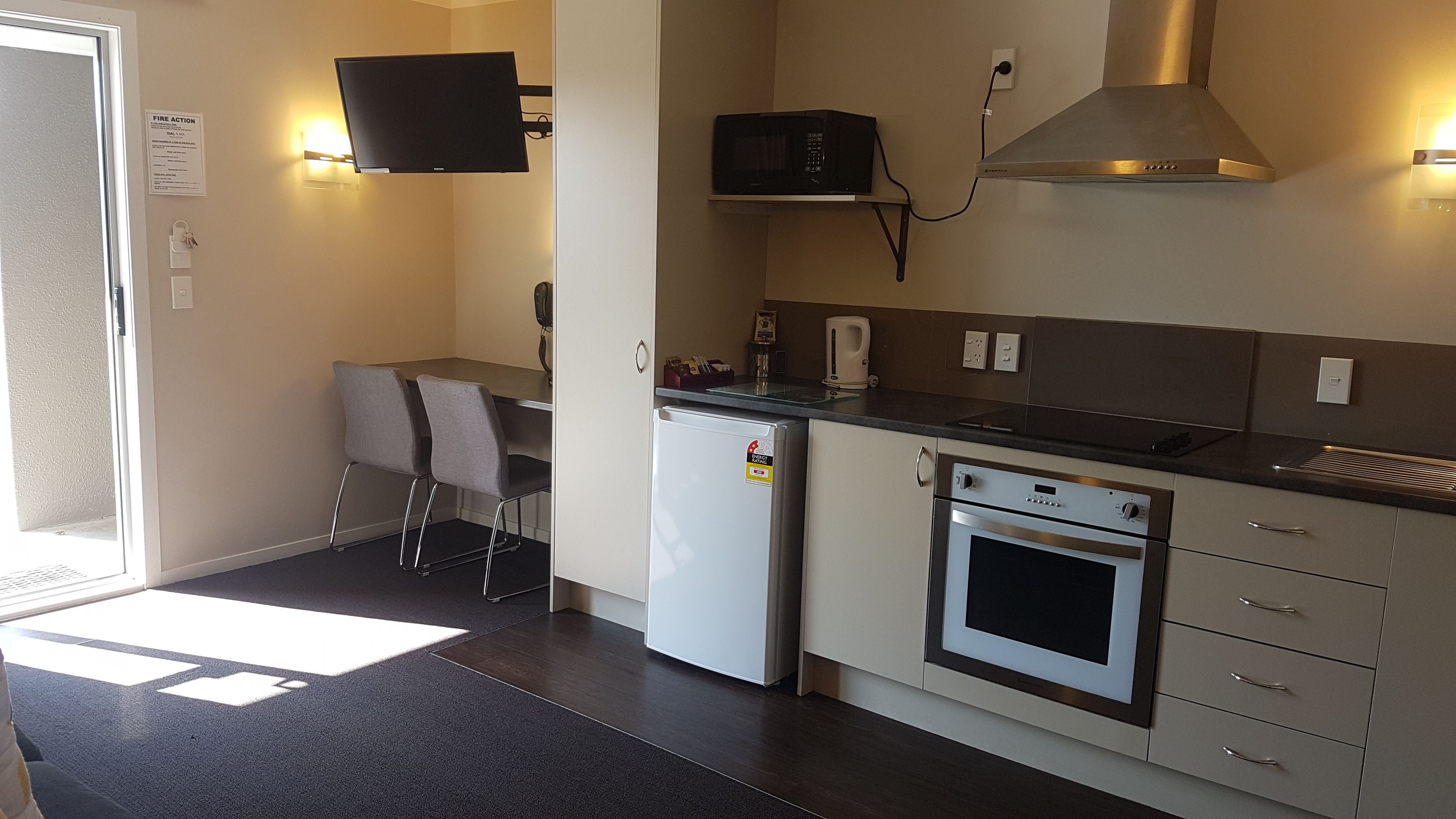 Suite superior, 1 habitación | Ropa de cama de alta calidad, caja fuerte, sistema de insonorización