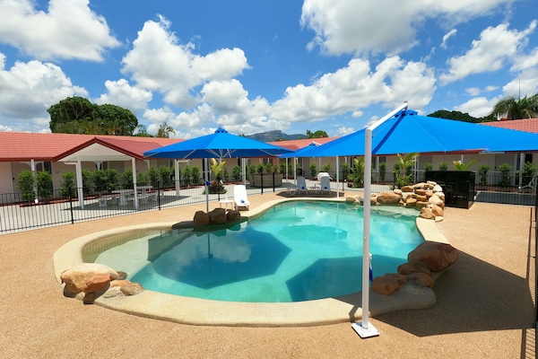 Outdoor pool, pool loungers