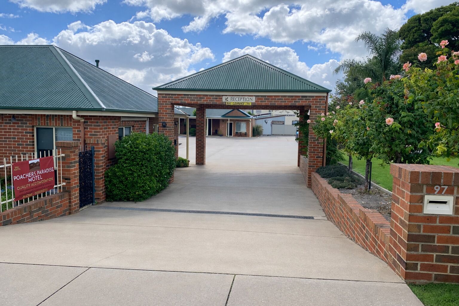 ทางเข้าที่พัก