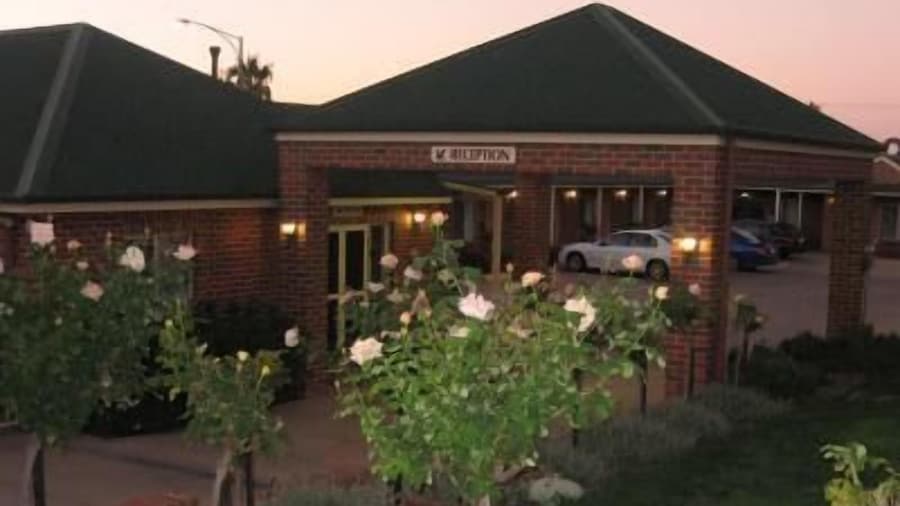 Poachers Paradise Motel