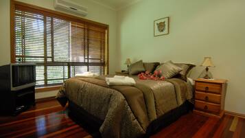 Standard-huone, tupakointi kielletty | 3 makuuhuonetta, silitysrauta/-lauta, ilmainen Wi-Fi