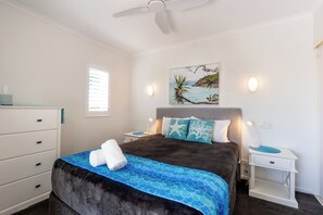 1 habitación, decoración personalizada y muebles diferentes 