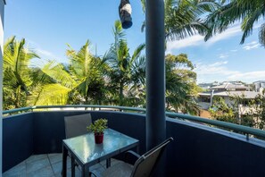 Standard Apartment, 1 Bedroom, Non Smoking, Kitchen | Balcony