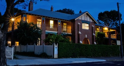 The Old Parkes Convent