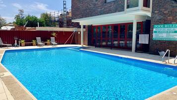 Outdoor pool, pool loungers