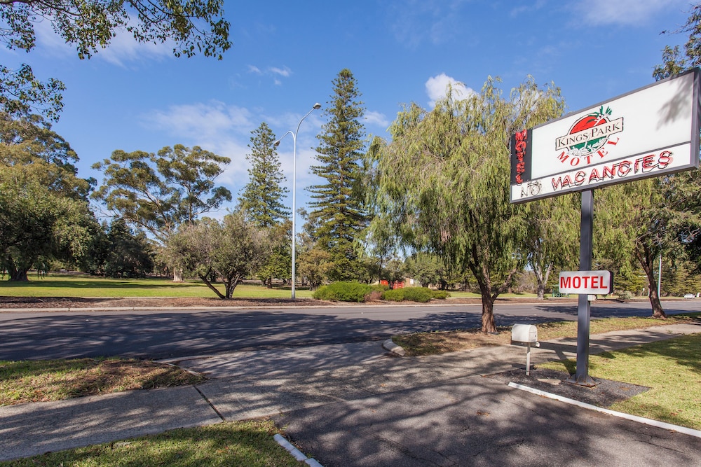 Kings Park Motel by null