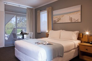 Superior-værelse - 1 queensize-seng | Strygejern/strygebræt, gratis Wi-Fi, sengetøj, adgang for kørestole