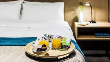 Deluxe Family Room | Iron/ironing board, free WiFi, bed sheets, wheelchair access