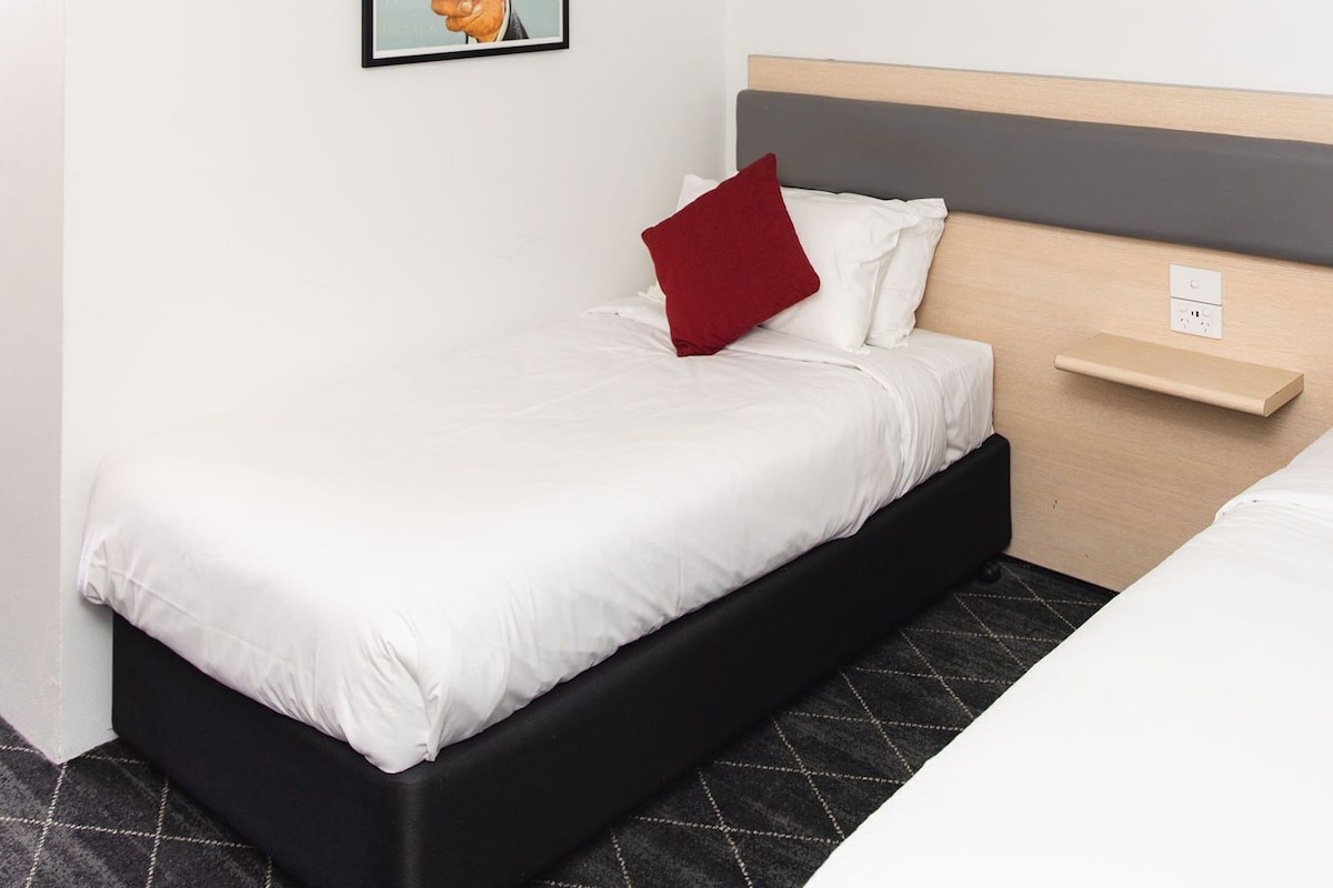 Desk, iron/ironing board, free WiFi, bed sheets
