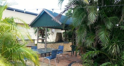 Golden Fountain Motel