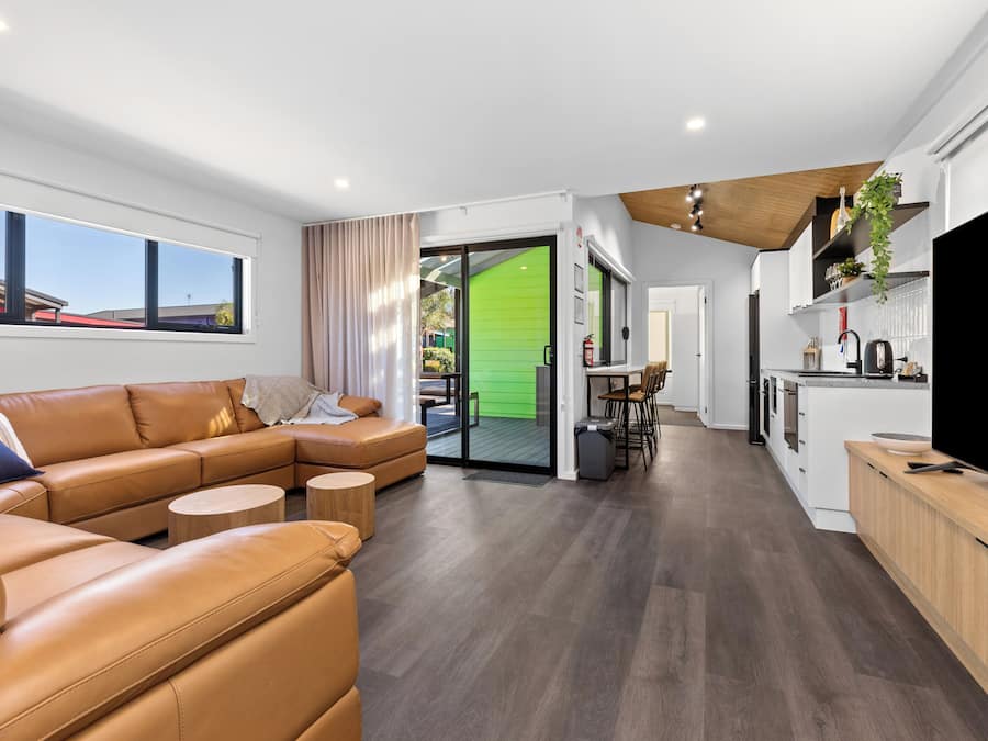 Superior Family Cabin (Sleeps 6) | Living area