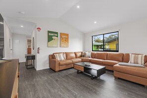 Cabin Superior, 3 phòng ngủ | Khu phòng khách