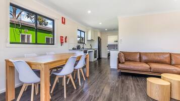 Family Cabin (Sleeps 5) Wheelchair Accessible | Living area