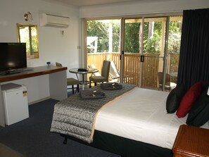 Executive Room, Non Smoking, Balcony (Executive Spa) | View from room - Old Coach Motor Inn Echuca (Echuca)