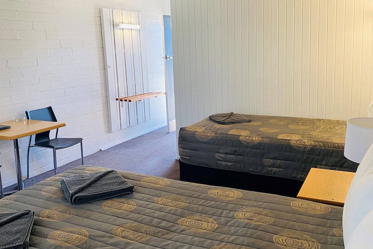 triple room (double and single) | free wifi, bed sheets