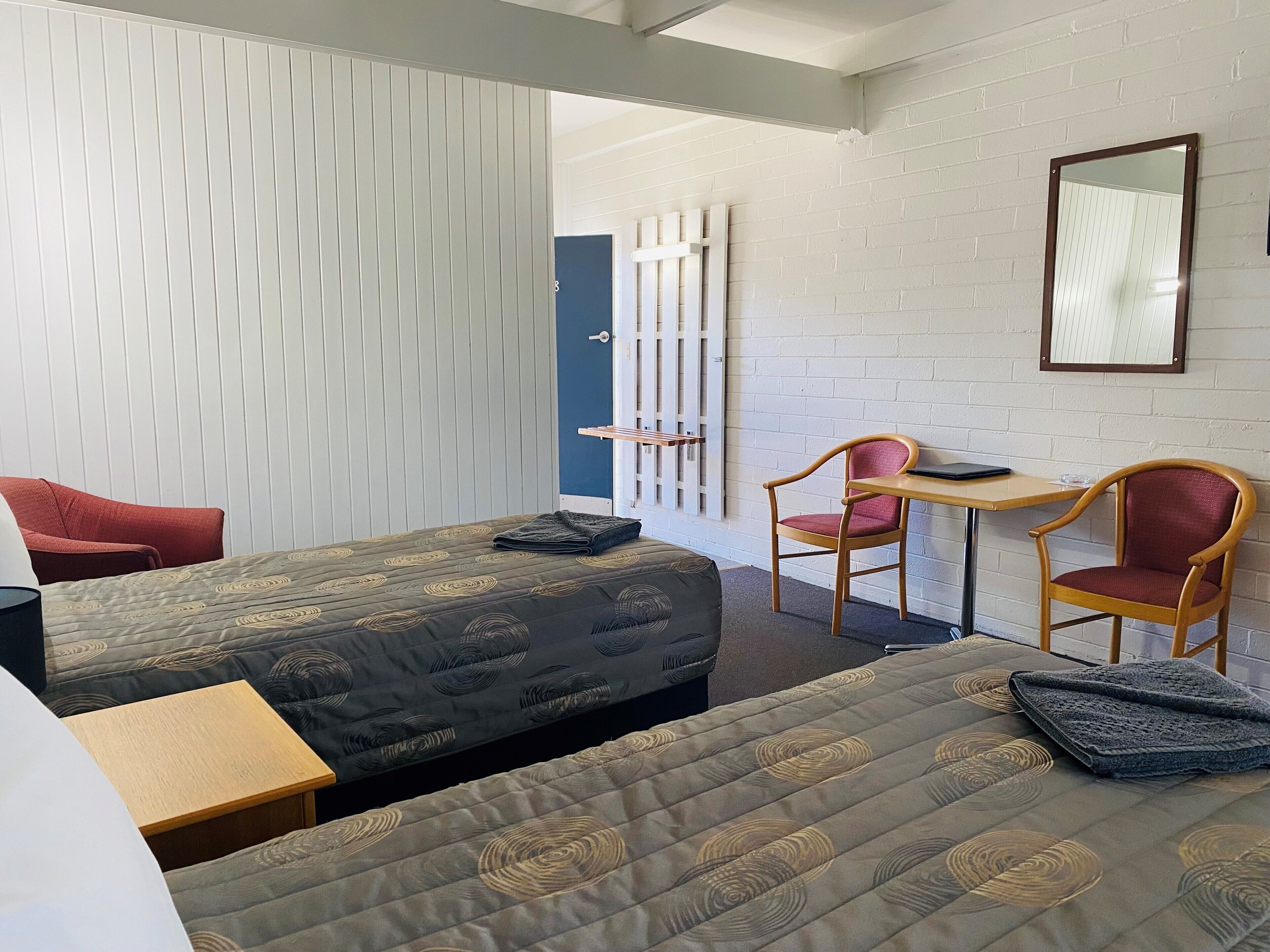 twin room | free wifi, bed sheets