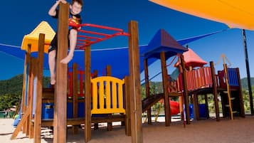 Area giochi per bambini (al coperto)