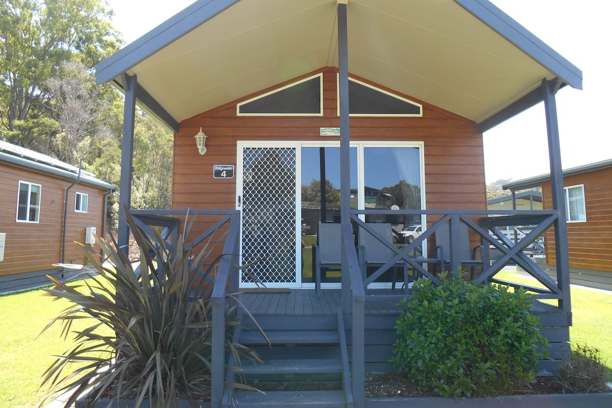 Standaard huisje, 2 slaapkamers, niet-roken, keuken (Polynesian Cabin) | Balkon